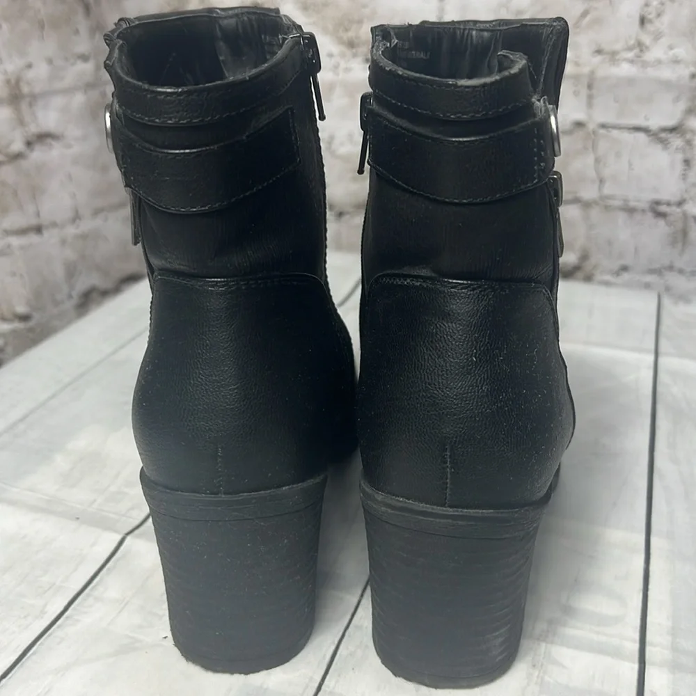 Women’s Black Ankle Boots Size 8.5M – Restless, Block Heel, Zipper